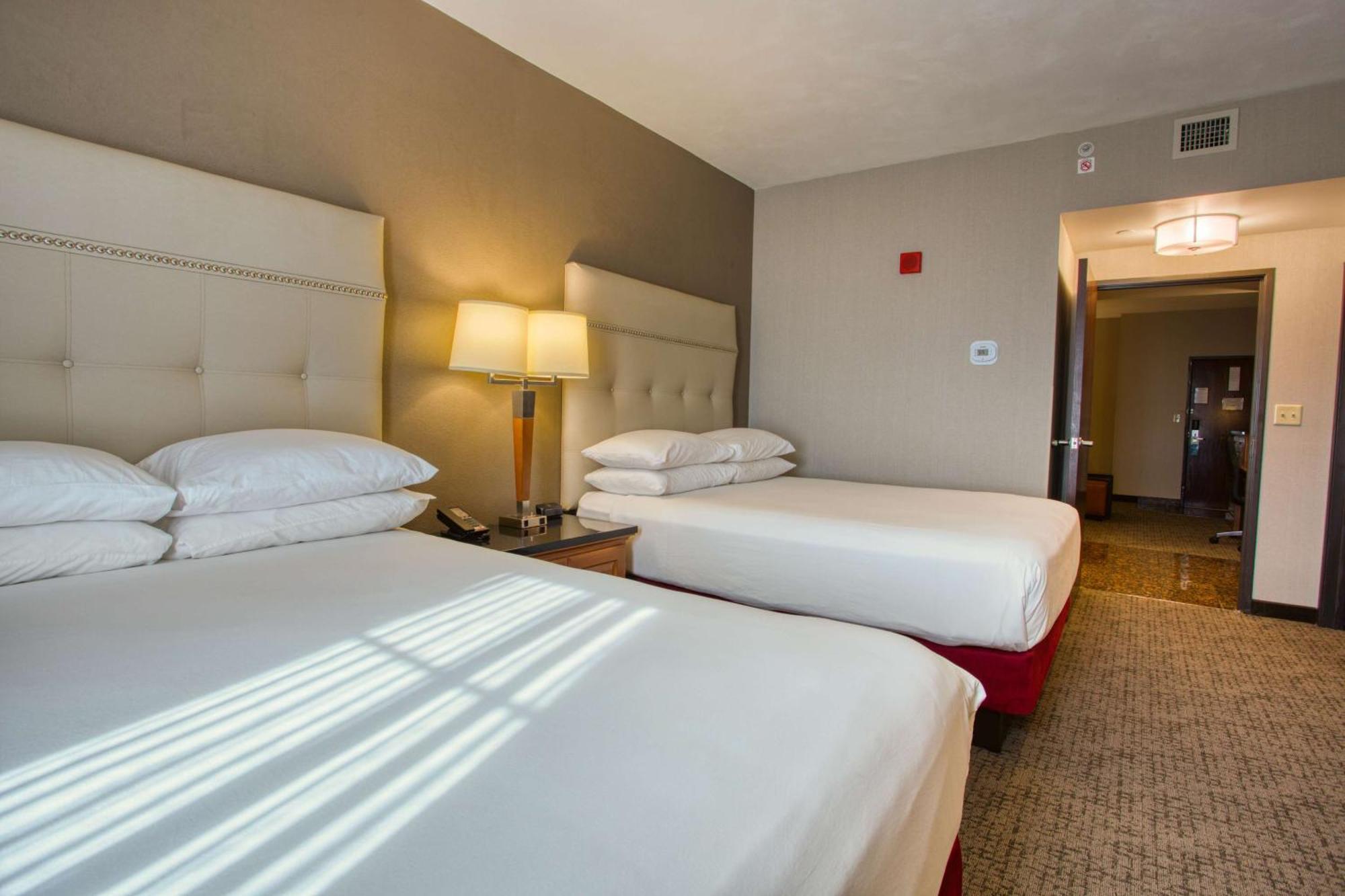 Drury Inn & Suites San Antonio Near La Cantera Eksteriør billede