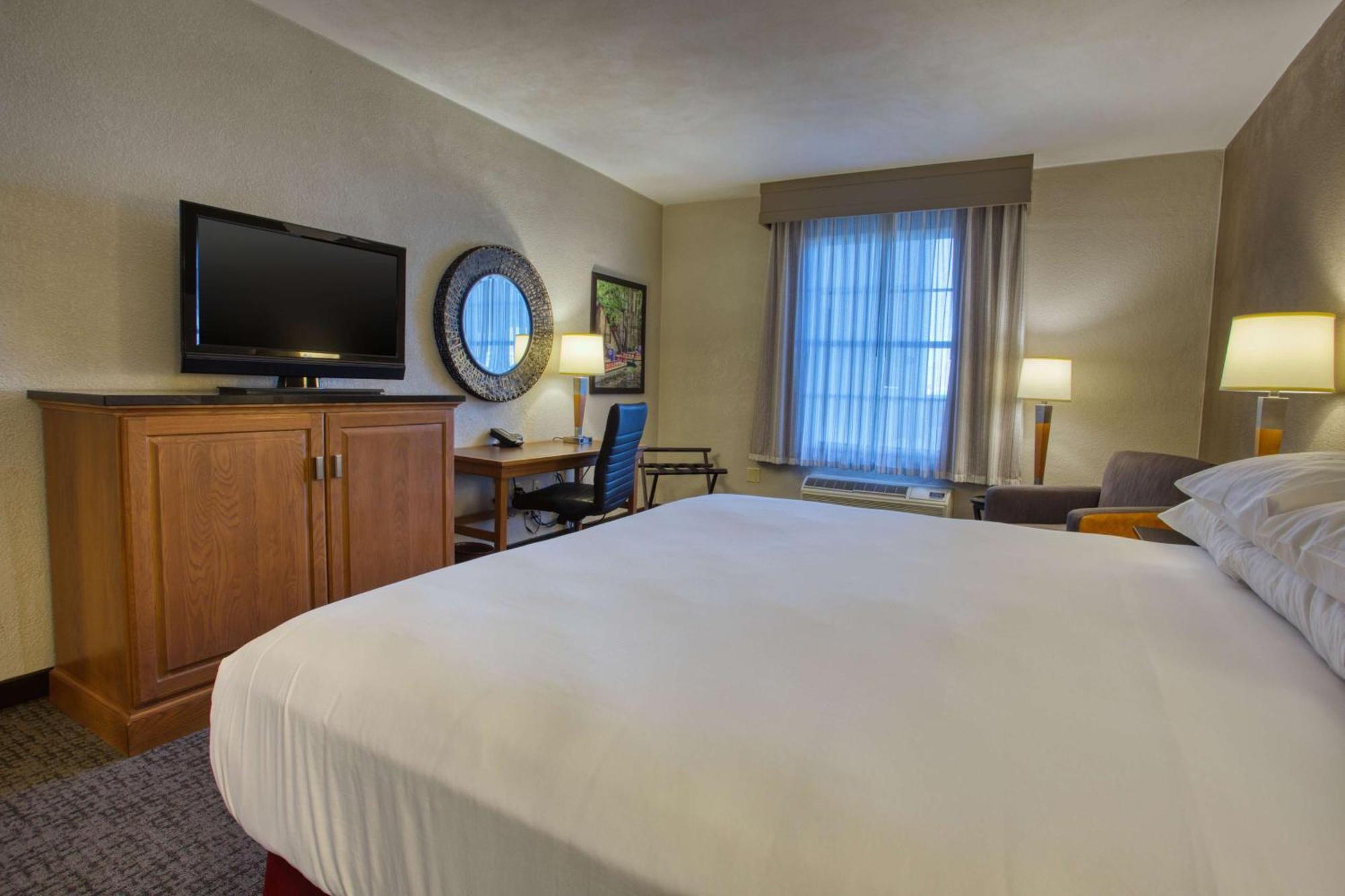 Drury Inn & Suites San Antonio Near La Cantera Eksteriør billede